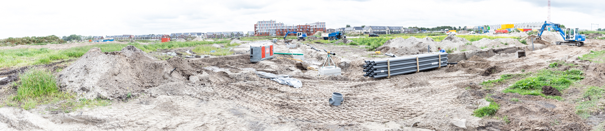 14 kilometer Pipelife PVC buis en PVC hulpstukken voor woonwijk Hooghkamer Voorhout